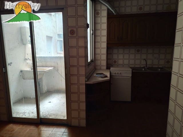 Piso de 3 habitaciones en Dúrcal en venta - 80.000 € (Ref: 9604653)