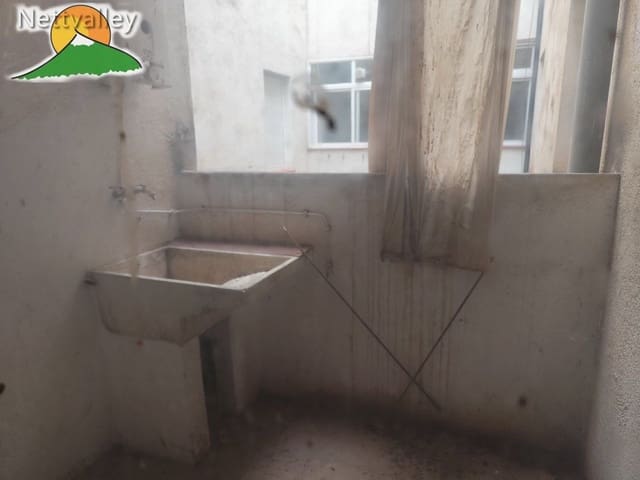 Piso de 3 habitaciones en Dúrcal en venta - 80.000 € (Ref: 9604653)