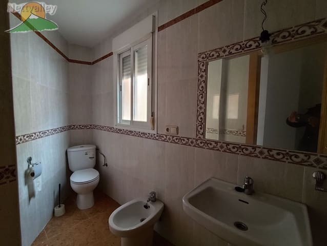 Casa de 9 habitaciones en Dúrcal en venta - 453.200 € (Ref: 9627310)