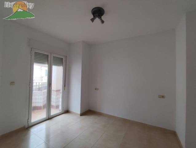 Casa de 9 habitaciones en Dúrcal en venta - 453.200 € (Ref: 9627310)