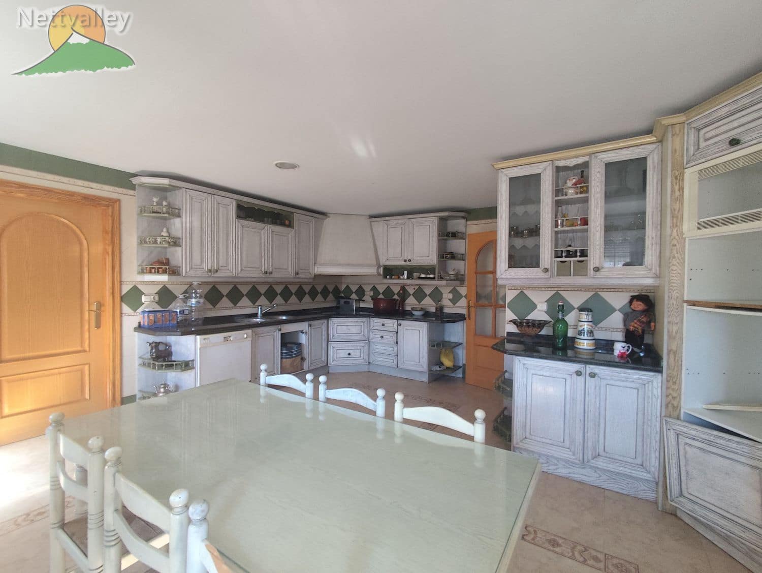 5 soveværelse Byhus til salg i Talara - € 440.000 (Ref: 9627311)