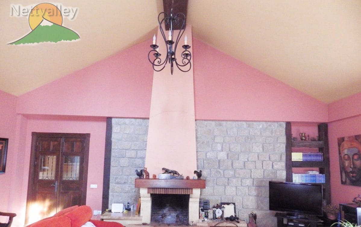 5 bedroom Townhouse for sale in Gojar - € 775,000 (Ref: 9630540)