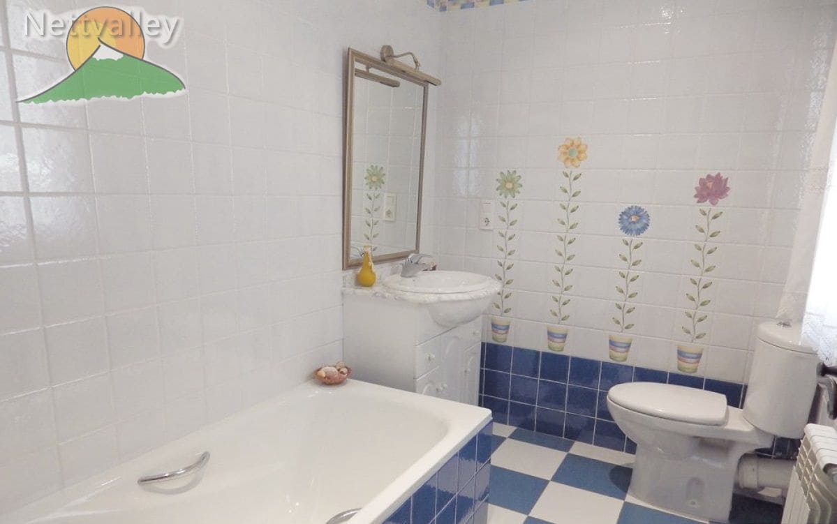 5 bedroom Townhouse for sale in Gojar - € 775,000 (Ref: 9630540)