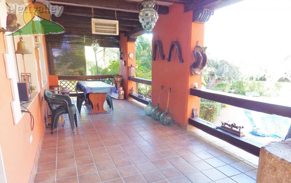 5 bedroom Townhouse for sale in Gojar - € 775,000 (Ref: 9630540)