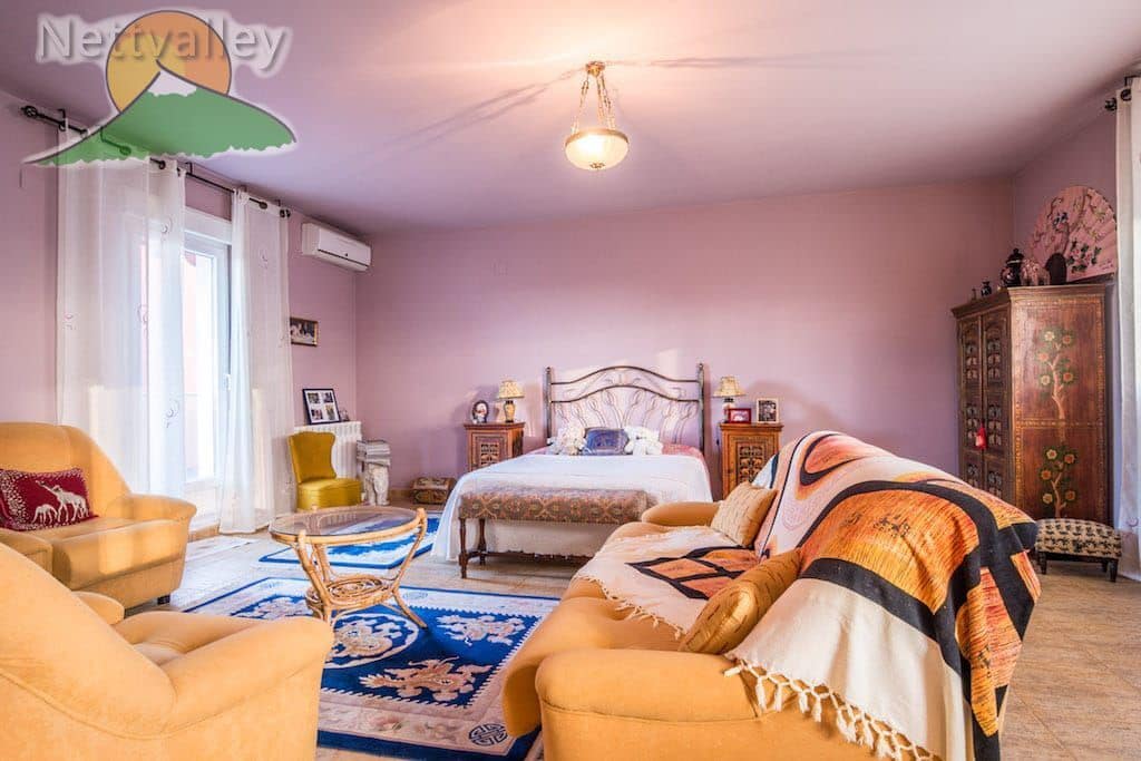 5 soverom Hus til salgs i Gojar - € 750 000 (Ref: 9630540)