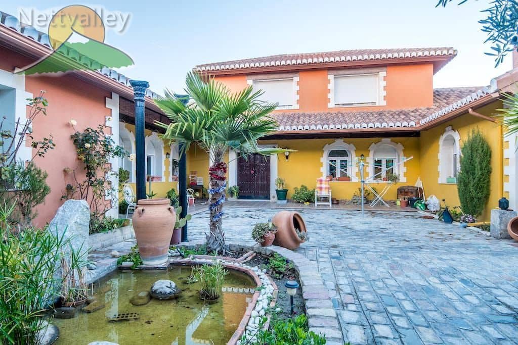 5 soverom Hus til salgs i Gojar - € 750 000 (Ref: 9630540)