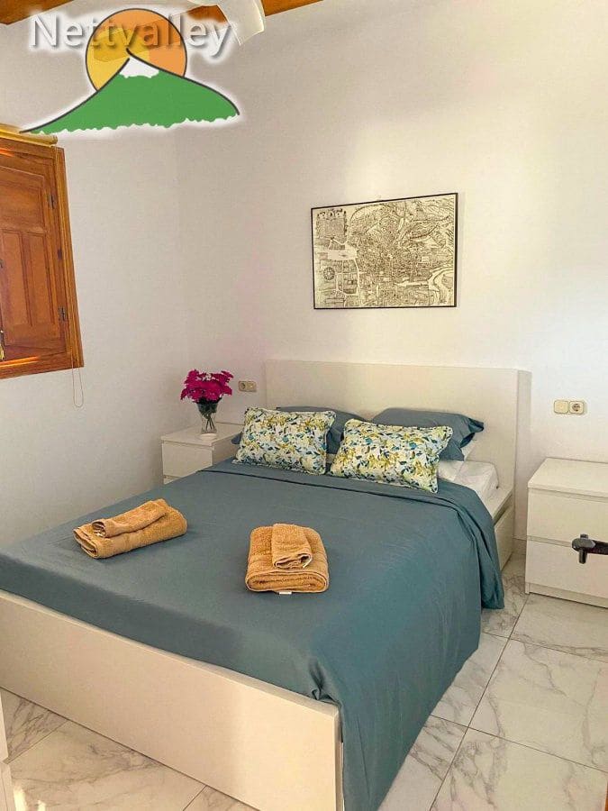 2 bedroom Townhouse for sale in Guajar Faraguit - € 166,400 (Ref: 9701377)