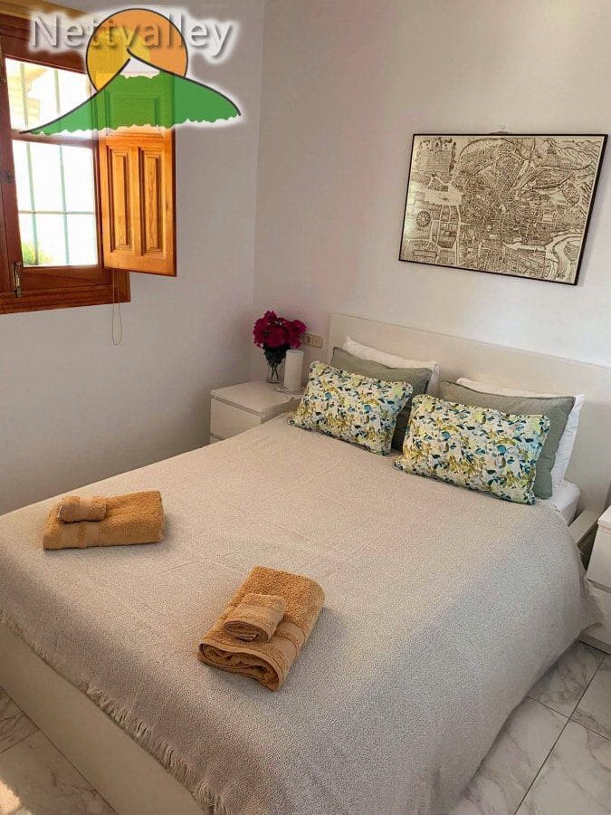 2 bedroom Townhouse for sale in Guajar Faraguit - € 166,400 (Ref: 9701377)