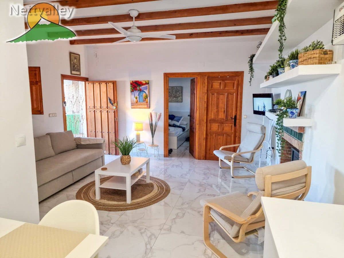 2 bedroom Townhouse for sale in Guajar Faraguit - € 166,400 (Ref: 9701377)
