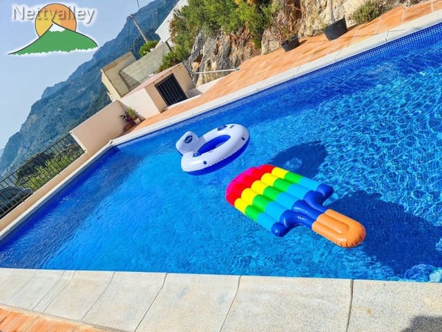 2 bedroom Townhouse for sale in Guajar Faraguit, Los Guajares - € 166,400 (Ref: 9701377)