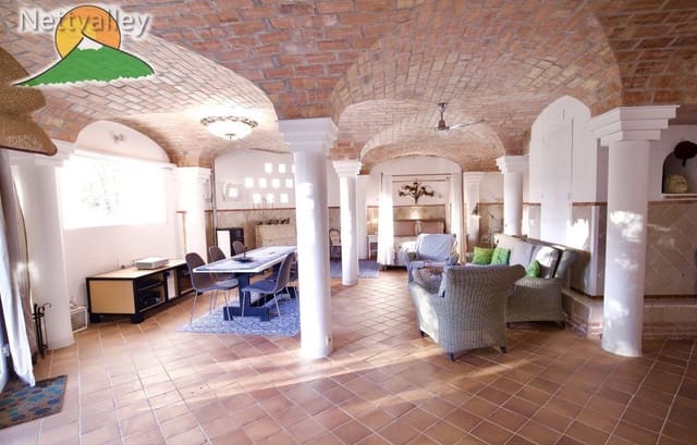 8 makuuhuone Omakotitalo myytävänä paikassa Melegis, El Valle - 1 150 000 € (Ref: 9701378)