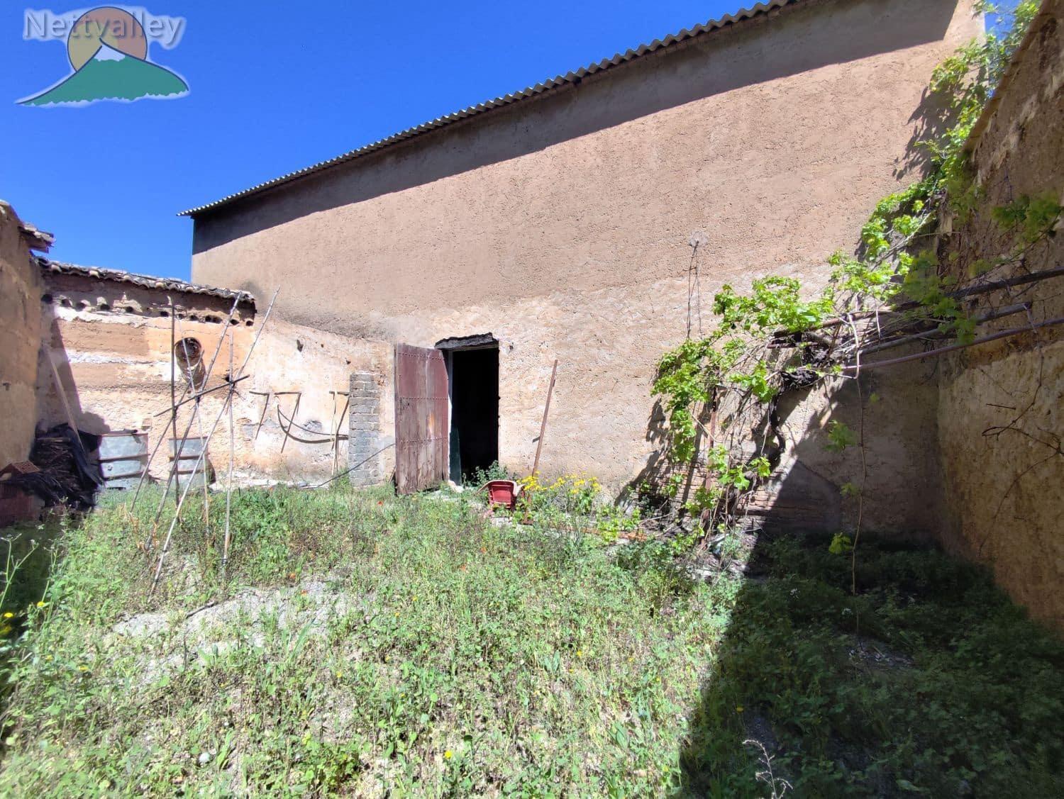 2 bedroom Townhouse for sale in Pinos del Valle - € 52,100 (Ref: 9765235)
