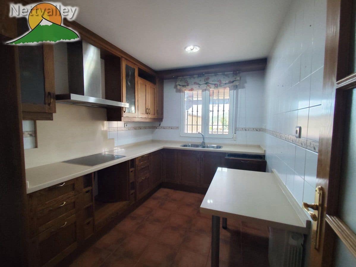 3 bedroom Townhouse for sale in Monachil with garage - € 289,100 (Ref: 9845085)