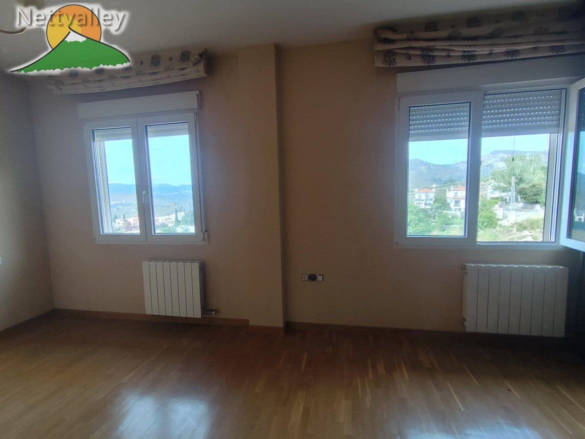 3 bedroom Townhouse for sale in Monachil with garage - € 289,100 (Ref: 9845085)