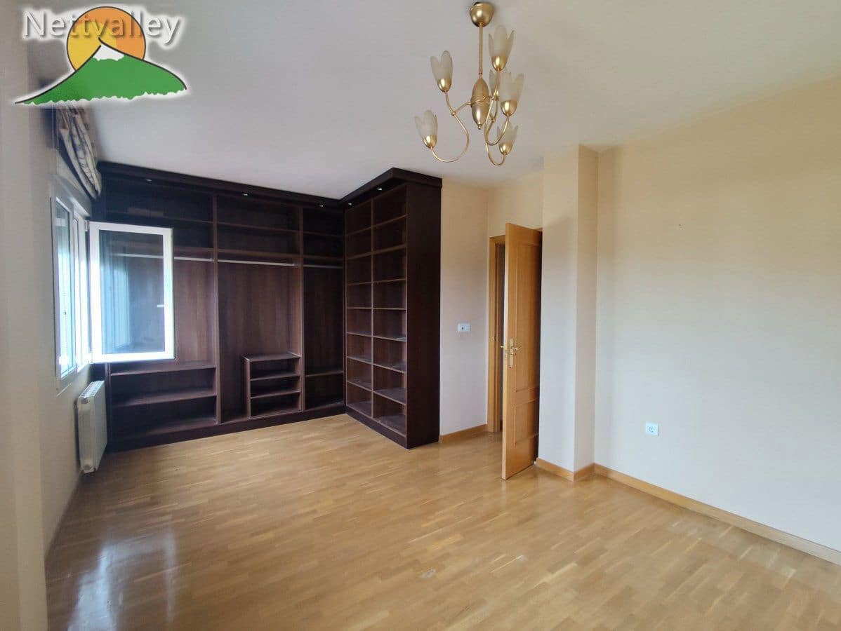 3 bedroom Townhouse for sale in Monachil with garage - € 289,100 (Ref: 9845085)