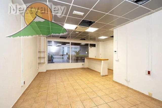 3 bedroom Commercial for rent in Granada city - € 610 (Ref: 9866682)