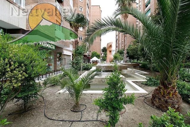 3 bedroom Commercial for rent in Granada city - € 610 (Ref: 9866682)