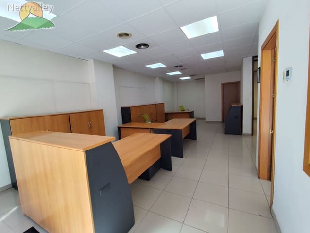 3 soveværelse Erhverv til leje i Zaidin, Granada by - € 800 (Ref: 9866683)