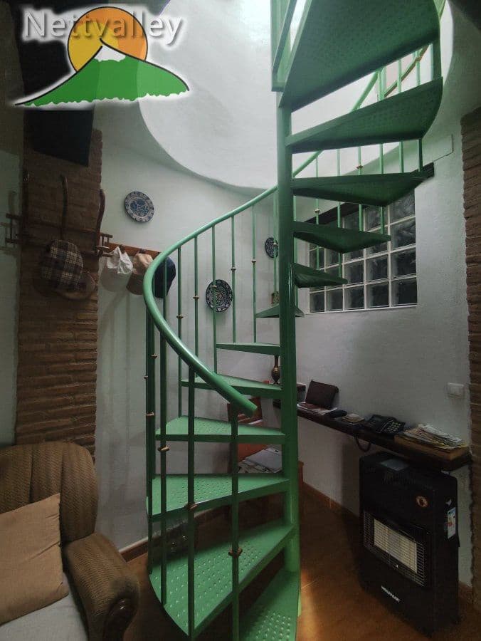 4 Zimmer Haus zu verkaufen in Dilar mit Garage - 375.000 € (Ref: 9899118)