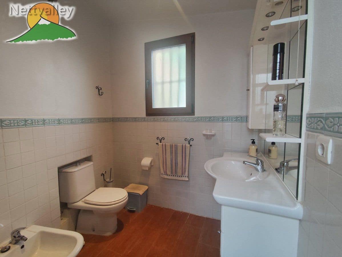 4 Zimmer Haus zu verkaufen in Dilar mit Garage - 375.000 € (Ref: 9899118)