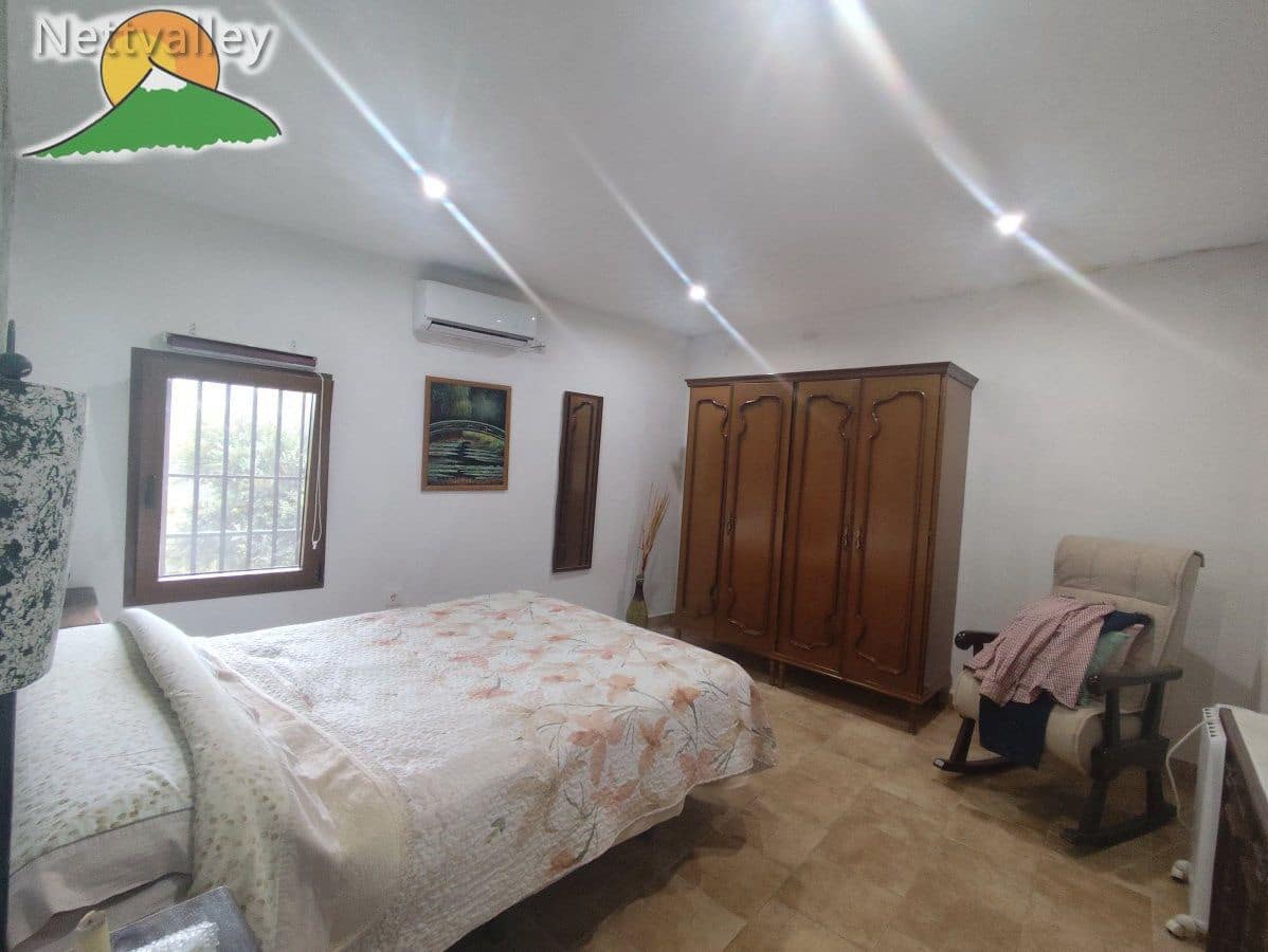 4 Zimmer Haus zu verkaufen in Dilar mit Garage - 375.000 € (Ref: 9899118)