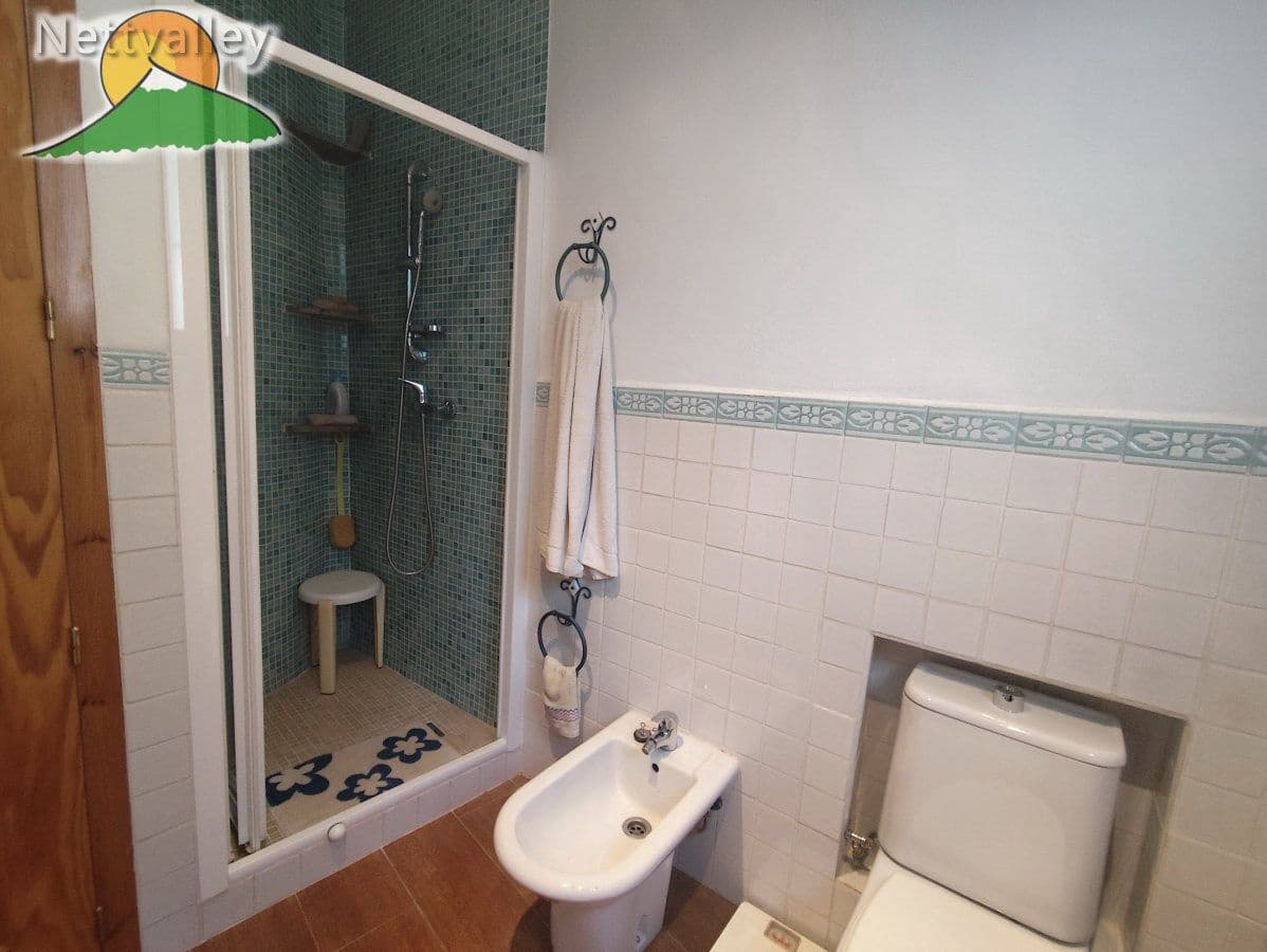 4 Zimmer Haus zu verkaufen in Dilar mit Garage - 375.000 € (Ref: 9899118)