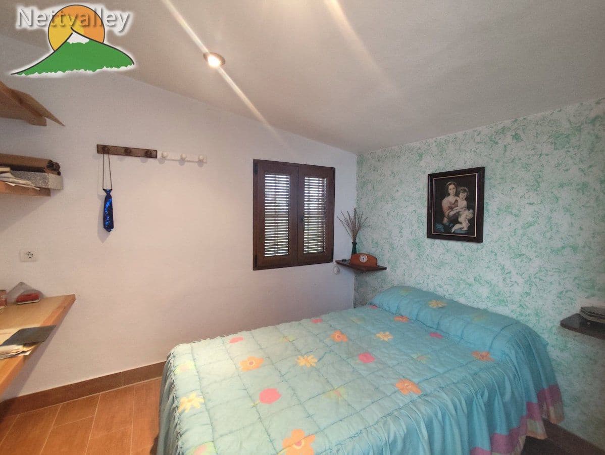 4 Zimmer Haus zu verkaufen in Dilar mit Garage - 375.000 € (Ref: 9899118)