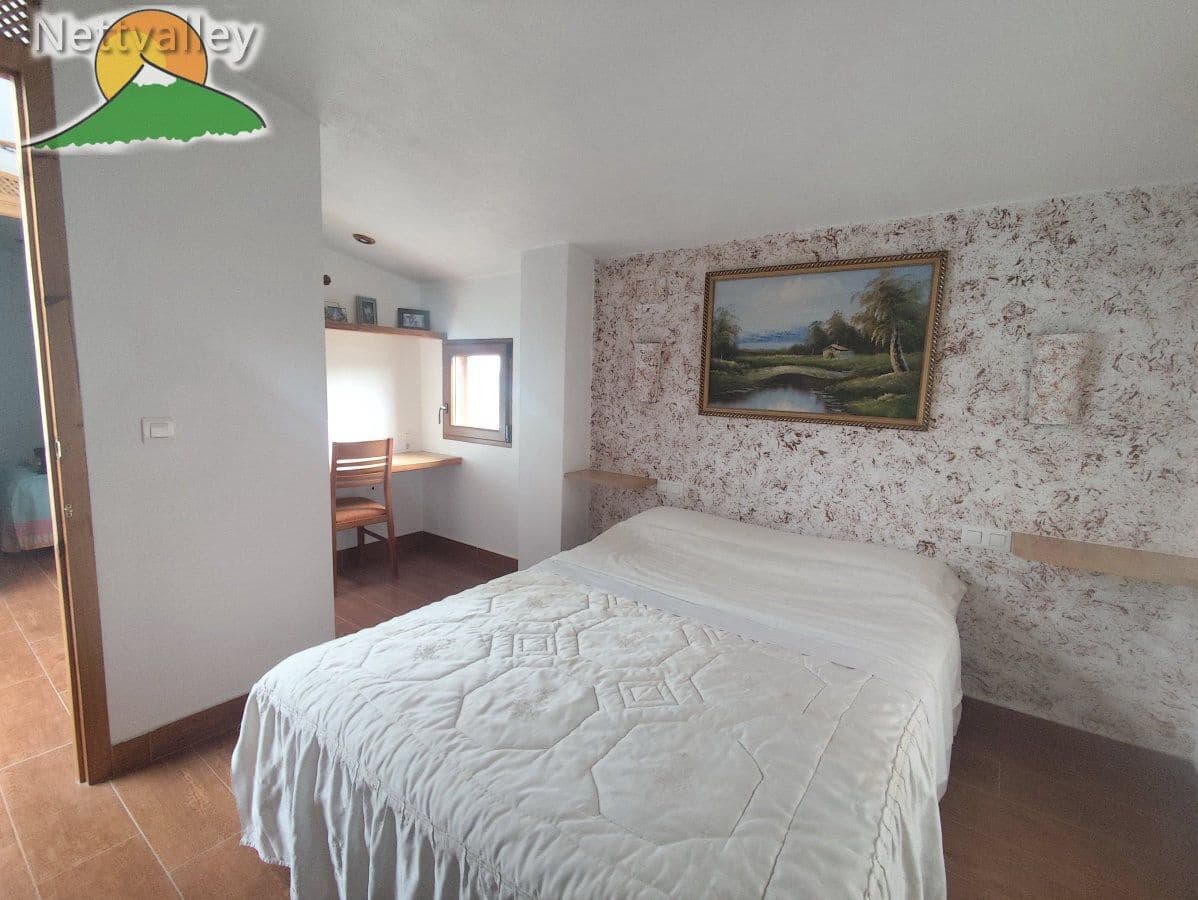 4 Zimmer Haus zu verkaufen in Dilar mit Garage - 375.000 € (Ref: 9899118)