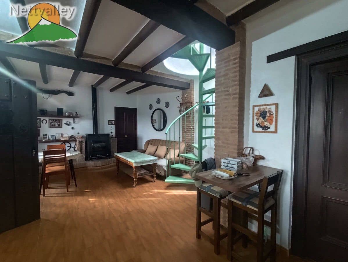 4 Zimmer Haus zu verkaufen in Dilar mit Garage - 375.000 € (Ref: 9899118)