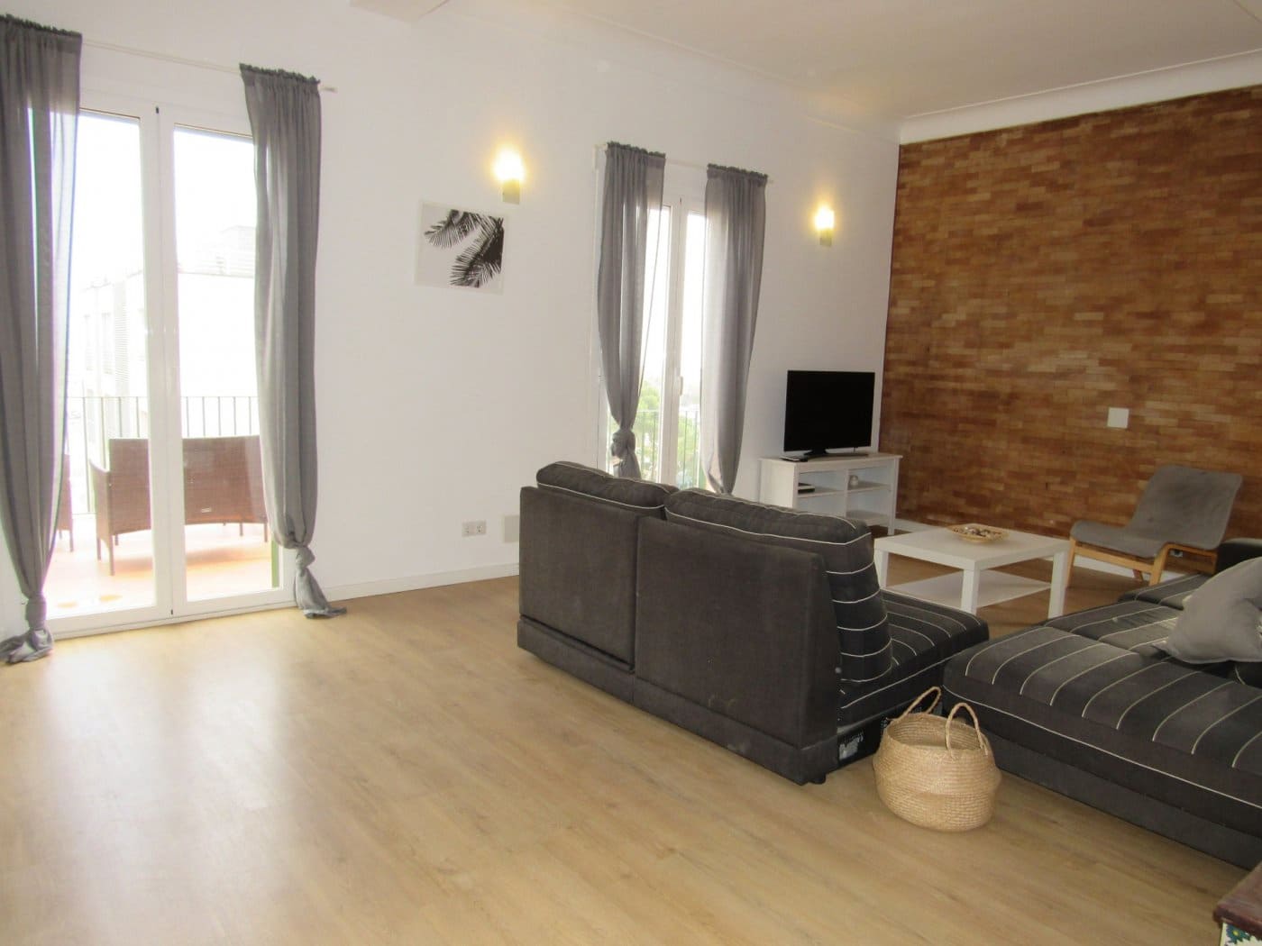 3 slaapkamer Flat te huur in Palma de Mallorca - € 2.100 (Ref: 5759224)