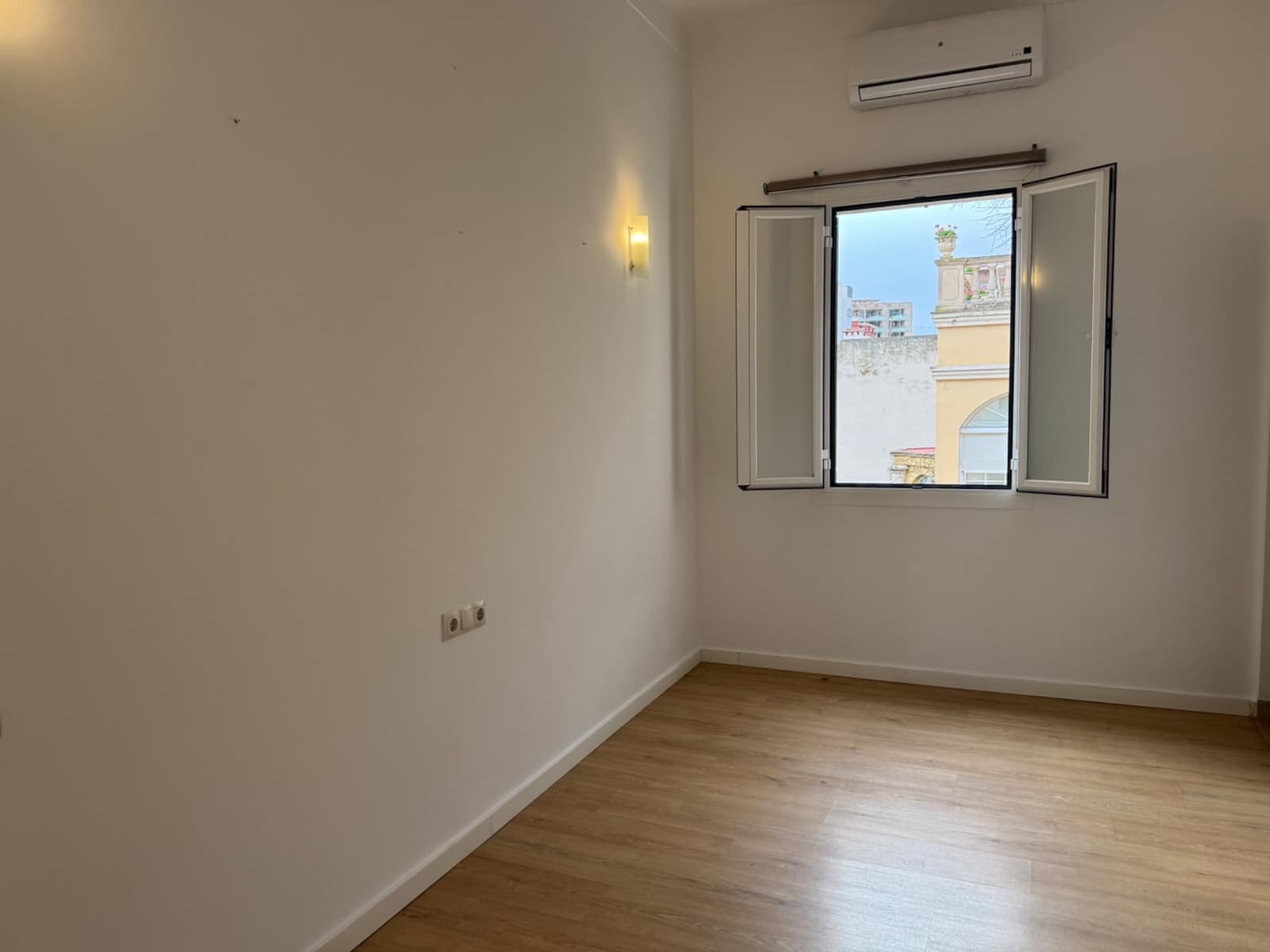 3 soverom Leilighet til leie i Palma de Mallorca - € 2 100 (Ref: 5759224)