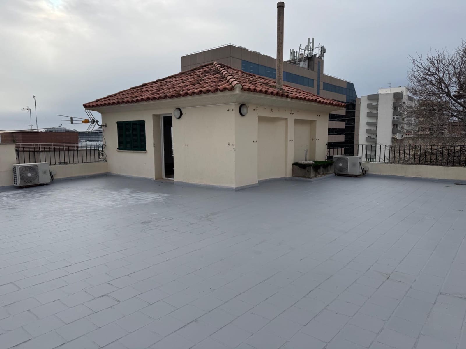 3 soverom Leilighet til leie i Palma de Mallorca - € 2 100 (Ref: 5759224)