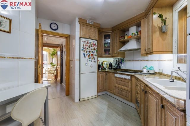 5 soverom Rekkehus til salgs i Amanecer, Palma de Mallorca med garasje - € 680 000 (Ref: 8107249)