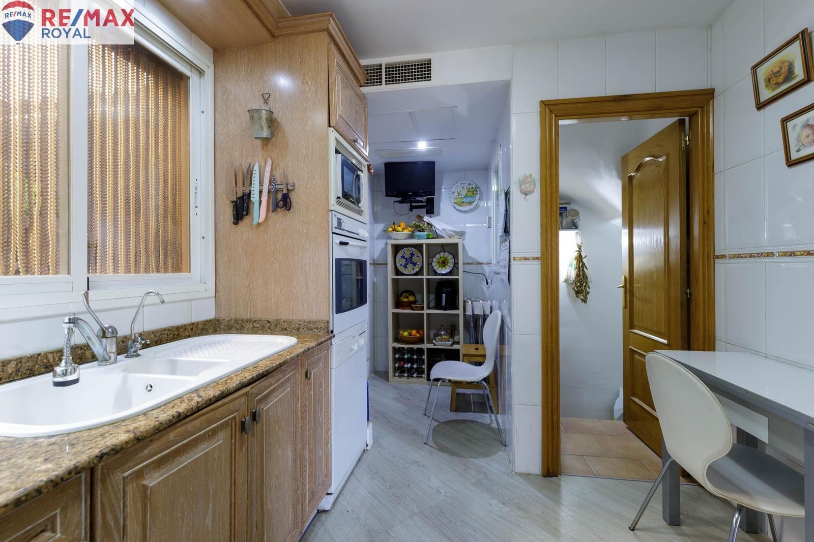 5 bedroom Terraced Villa for sale in Palma de Mallorca with garage - € 680,000 (Ref: 8107249)