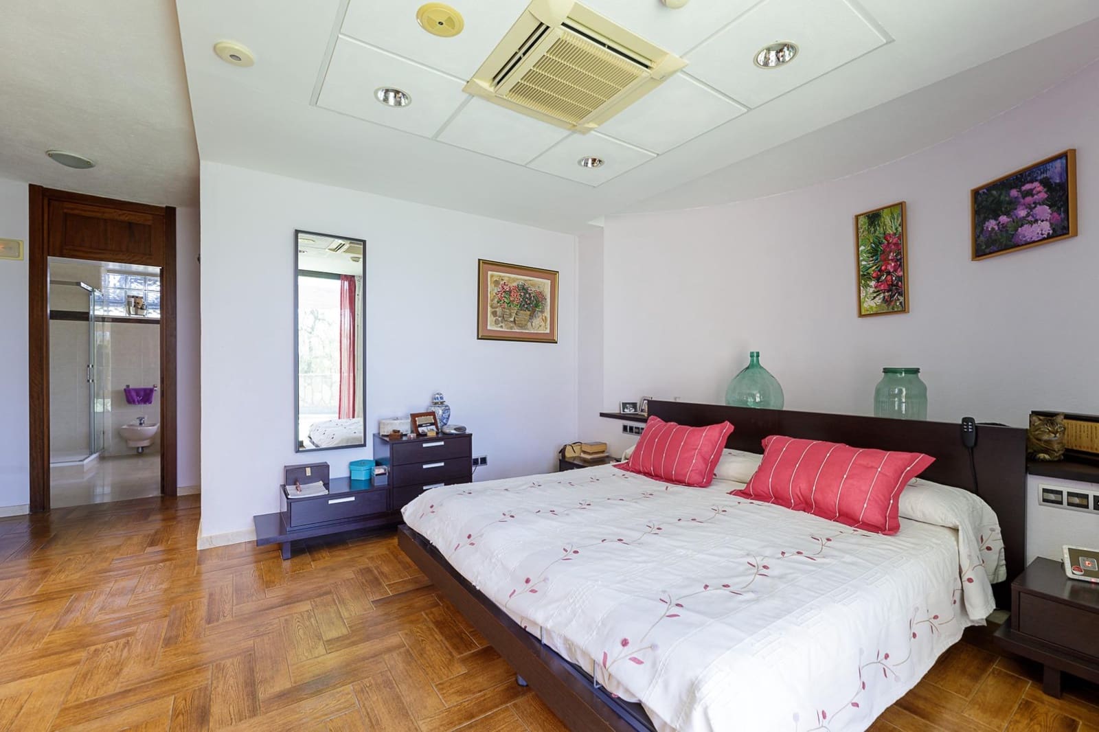 5 soveværelse Villa til salg i Es Garrovers med swimmingpool - € 1.295.000 (Ref: 8349074)