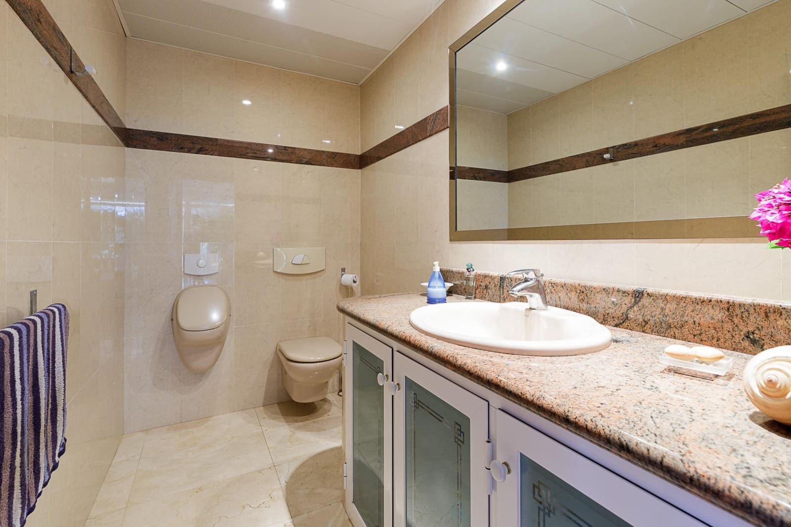 5 soveværelse Villa til salg i Es Garrovers med swimmingpool - € 1.295.000 (Ref: 8349074)