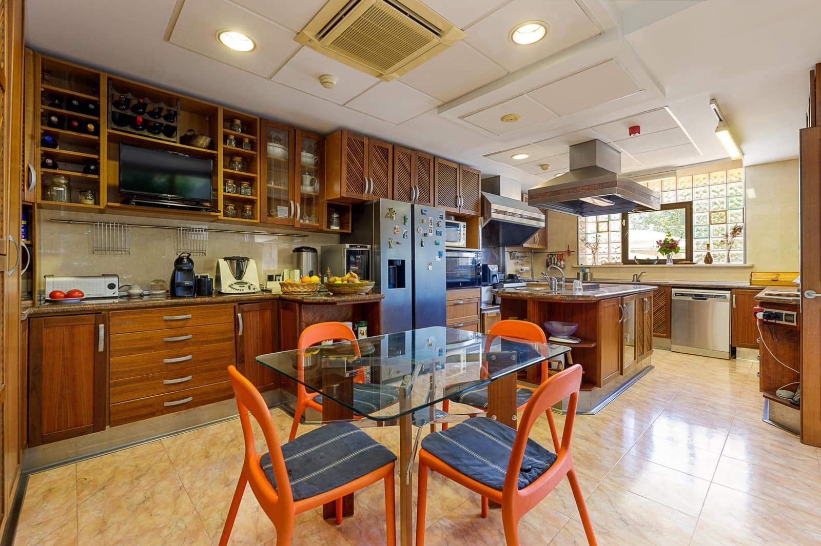 5 soveværelse Villa til salg i Es Garrovers med swimmingpool - € 1.295.000 (Ref: 8349074)