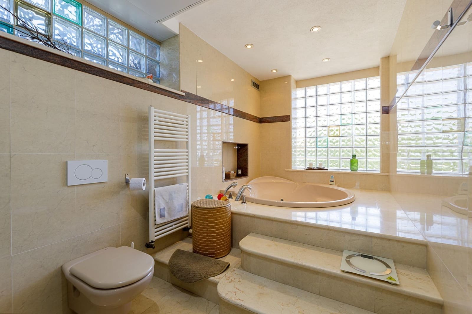 5 slaapkamer Villa te koop in Es Garrovers met zwembad - € 1.365.000 (Ref: 8349074)