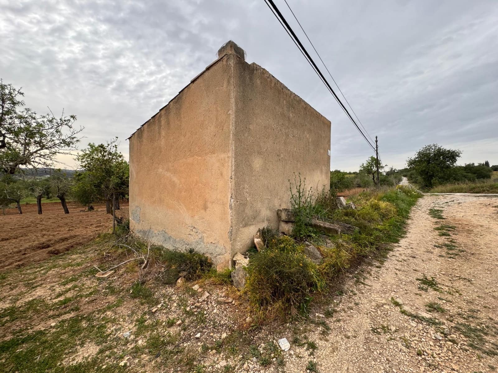 Grunde uden byggetilladelser til salg i Porreres - € 95.000 (Ref: 9060402)