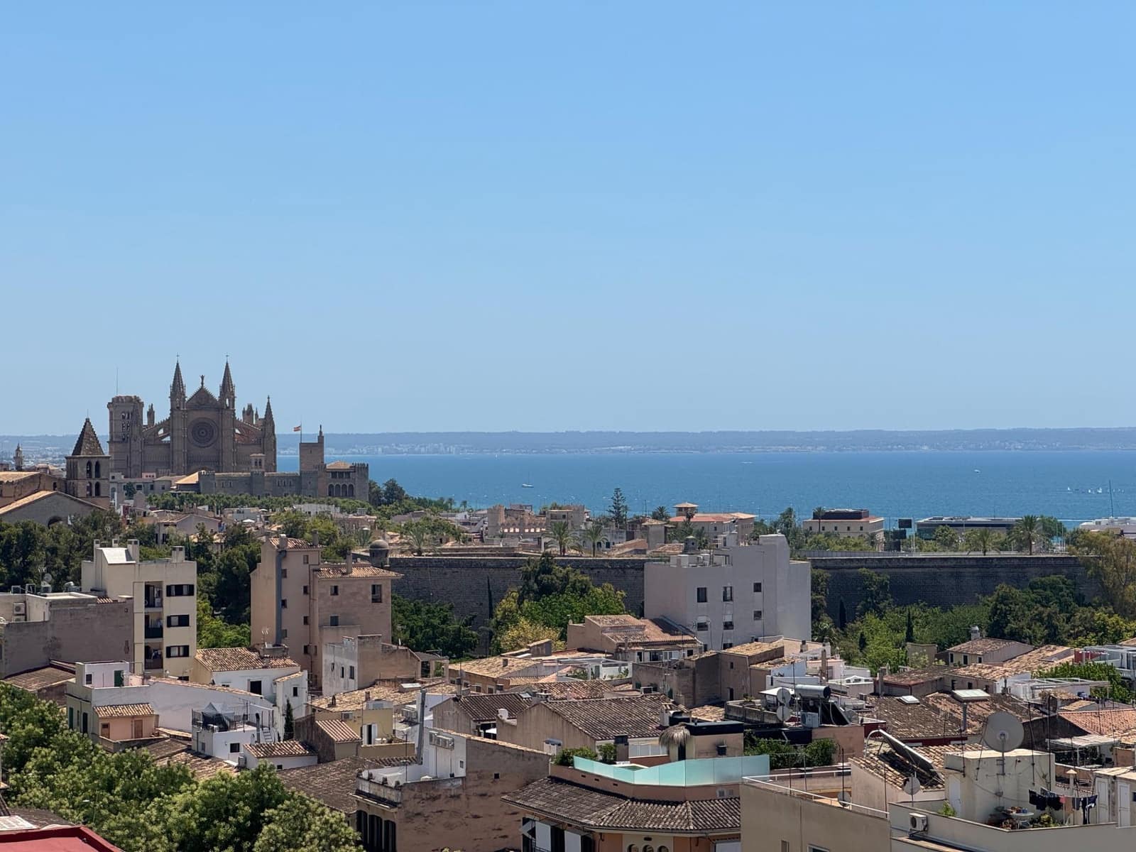 2 bedroom Flat for sale in Palma de Mallorca - € 399,000 (Ref: 9116292)