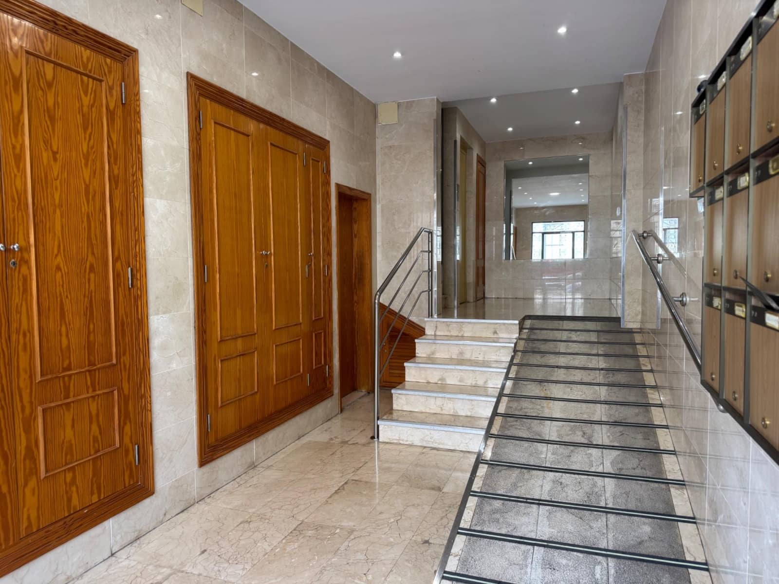 2 bedroom Flat for sale in Palma de Mallorca - € 399,000 (Ref: 9116292)