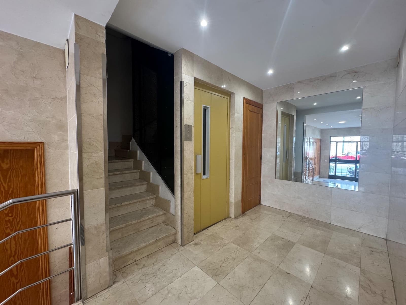 2 bedroom Flat for sale in Palma de Mallorca - € 399,000 (Ref: 9116292)