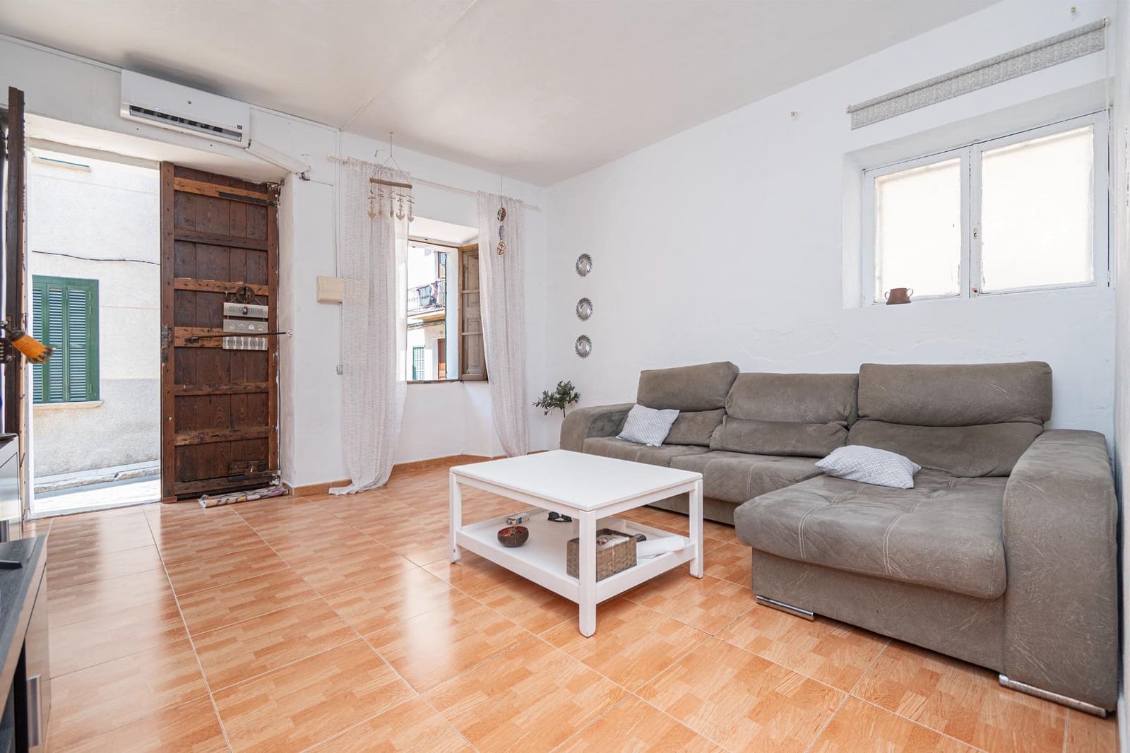 1 bedroom Commercial for sale in Inca - € 145,000 (Ref: 9181208)