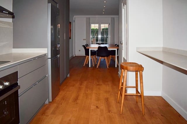 5 sypialnia Dom szeregowy do wynajęcia w Son Pereto, Palma de Mallorca z basenem - 3 200 € (Ref: 9220171)