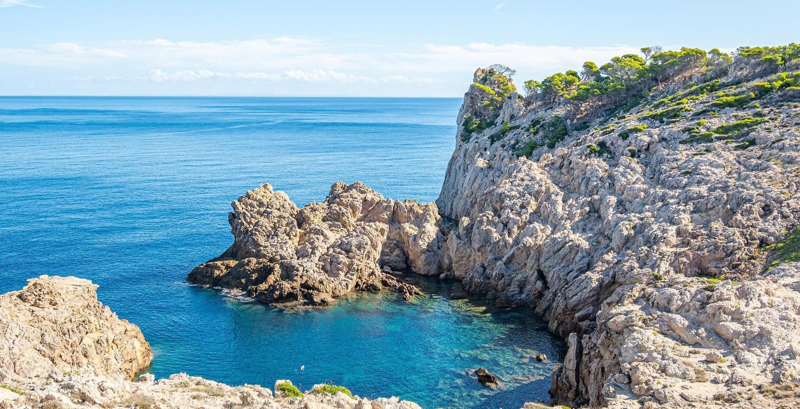 2 slaapkamer Rijtjeshuis te koop in Cala Ratjada met zwembad garage - € 1.250.000 (Ref: 9311091)