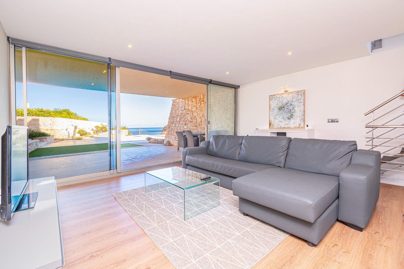 2 slaapkamer Rijtjeshuis te koop in Cala Ratjada met zwembad garage - € 1.250.000 (Ref: 9311091)