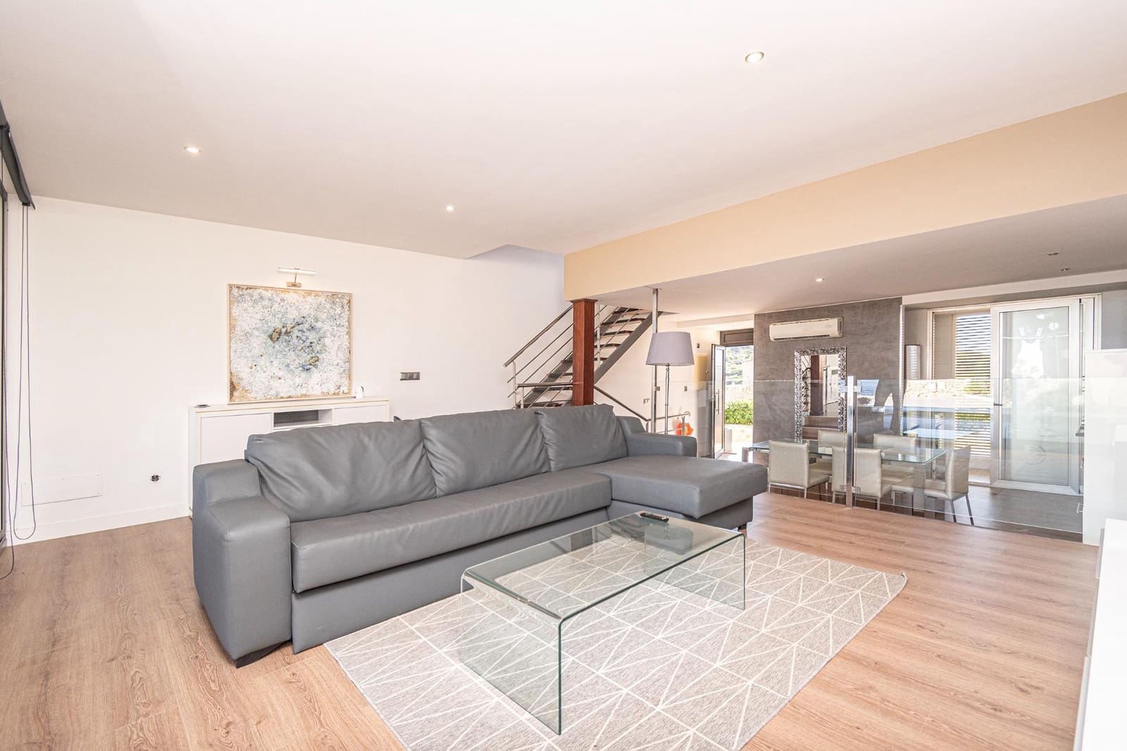 2 slaapkamer Rijtjeshuis te koop in Cala Ratjada met zwembad garage - € 1.250.000 (Ref: 9311091)