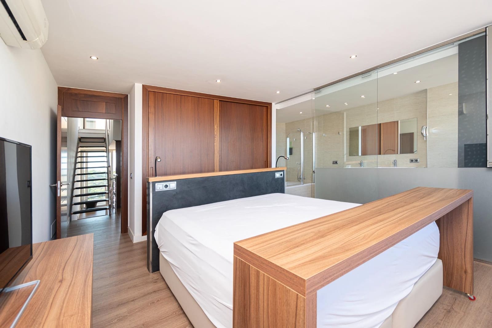 2 slaapkamer Rijtjeshuis te koop in Cala Ratjada met zwembad garage - € 1.250.000 (Ref: 9311091)