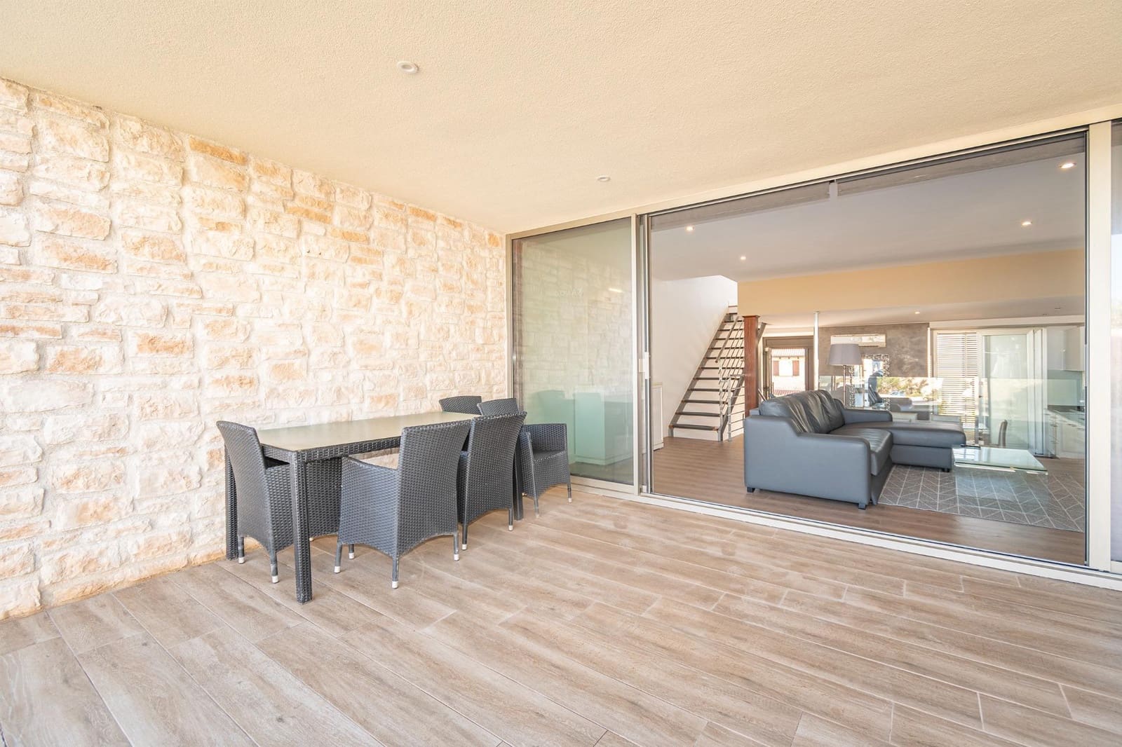 2 slaapkamer Rijtjeshuis te koop in Cala Ratjada met zwembad garage - € 1.250.000 (Ref: 9311091)