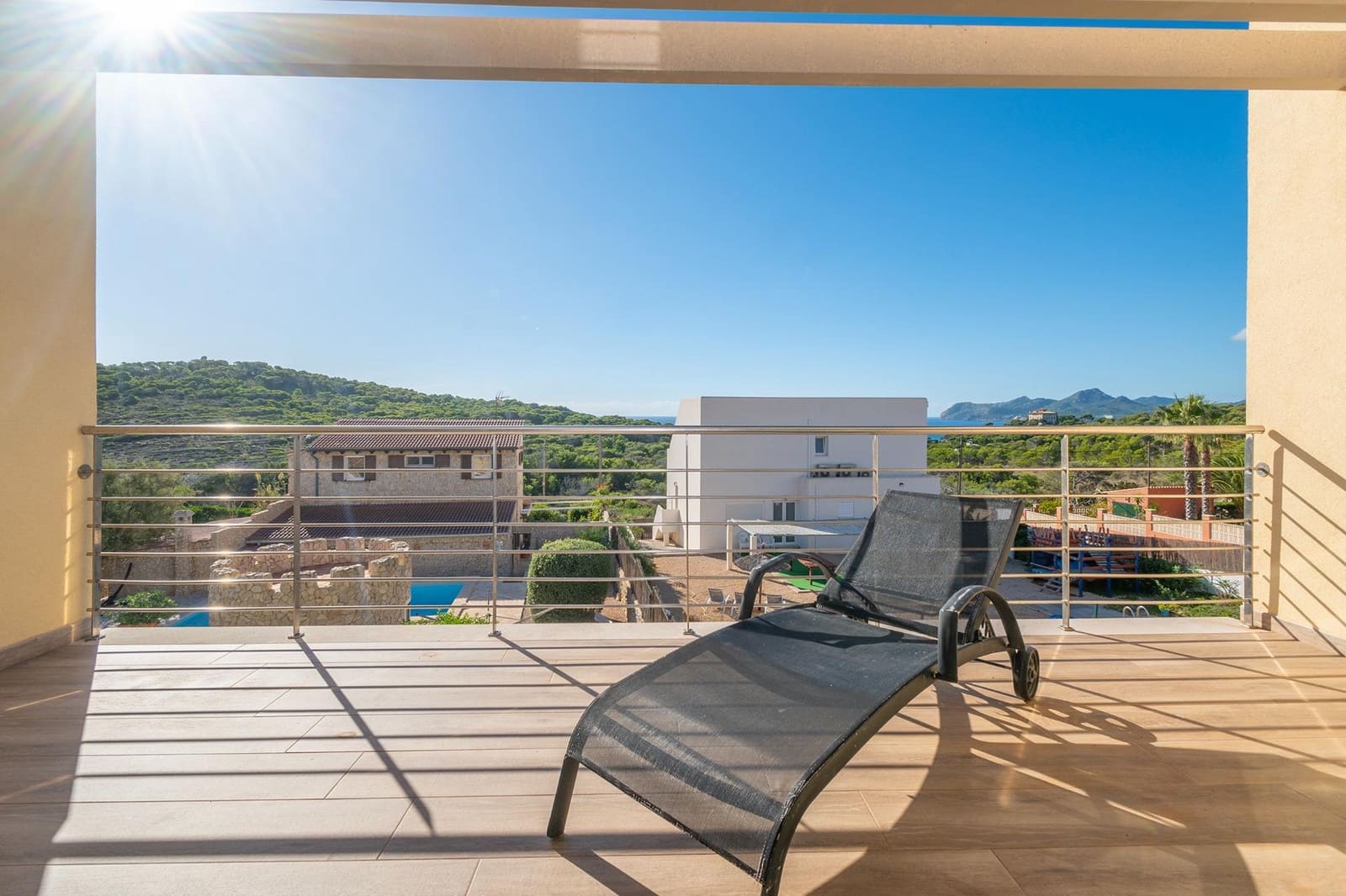 2 slaapkamer Rijtjeshuis te koop in Cala Ratjada met zwembad garage - € 1.250.000 (Ref: 9311091)